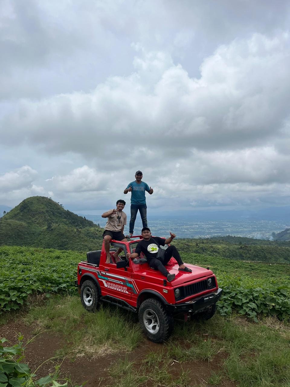 Sewa Jeep Dieng untuk Wisatawan Asing: Panduan, Harga & Cara Booking